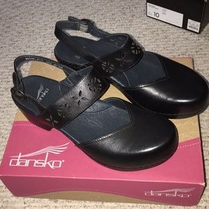 NWT Dansko Trisa full grain black
